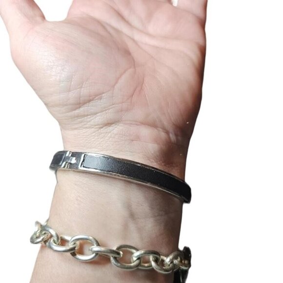 BOGO Vera Bradley Bracelet Turns into a Purse Hook Hanger for handbags - Picture 7 of 7